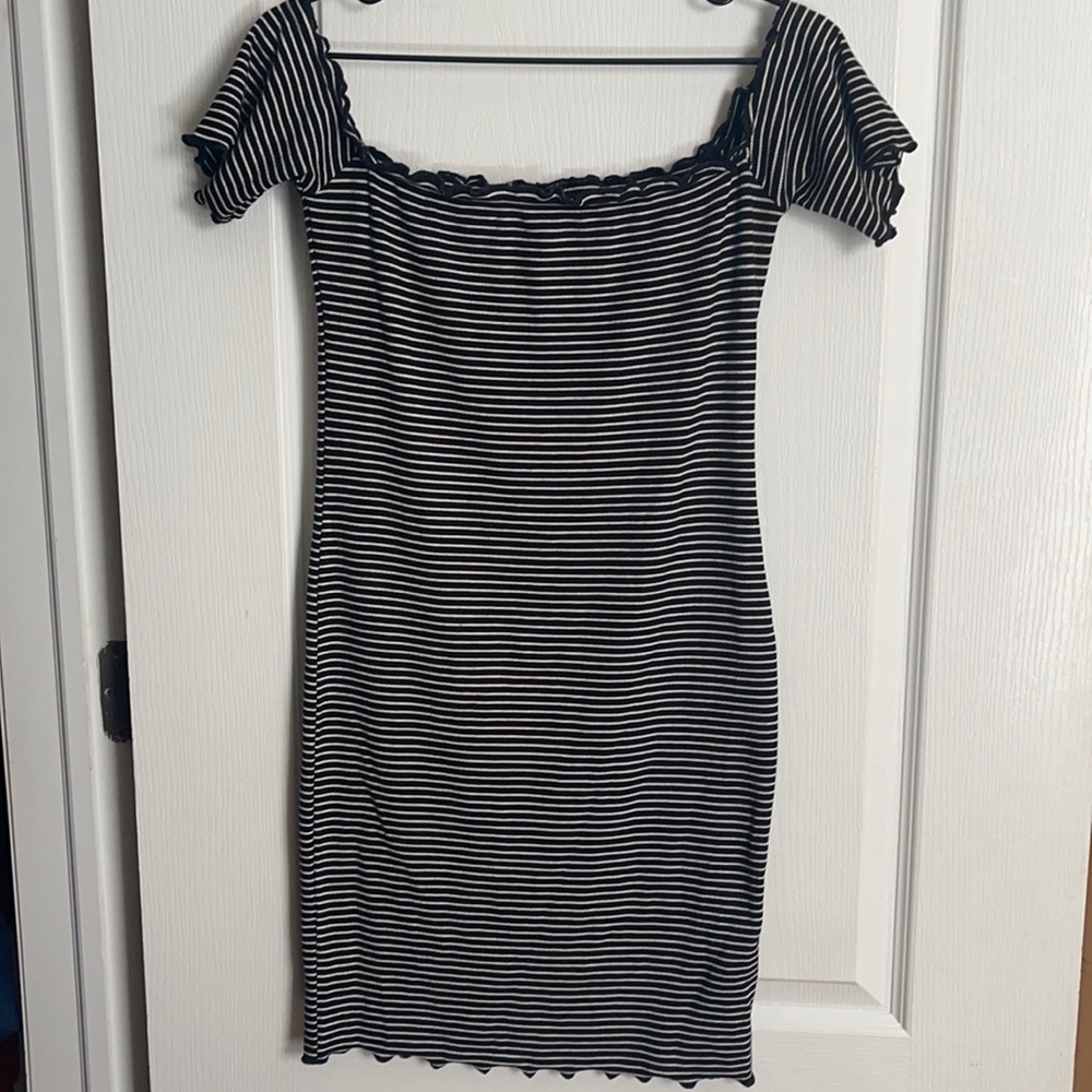 Bodycon Off-Shoulder Dress
